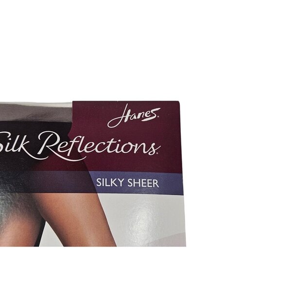 Hanes Silk Reflections Silky Sheer 718 Control Top Reinforced Toe Pantyhose EF - Picture 4 of 6